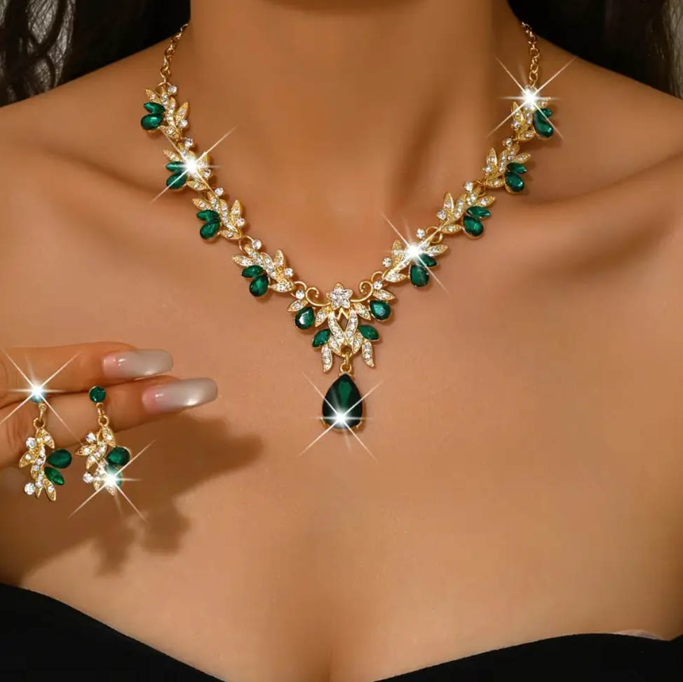Stunning Green Jewelry Gift Set Necklace Earrings Glass Gems Women Ladies UK NEW2